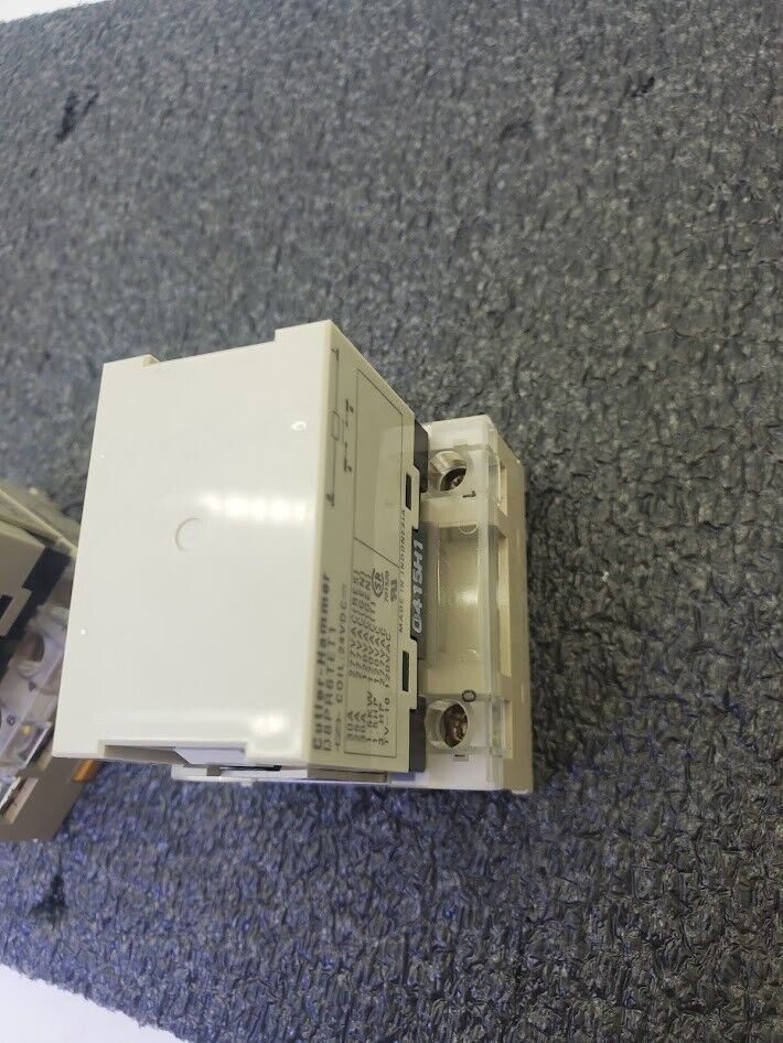 2x Cutler Hammer 24VDC Coil D8PR6TET1 120-277V 30A General Purpose Relay