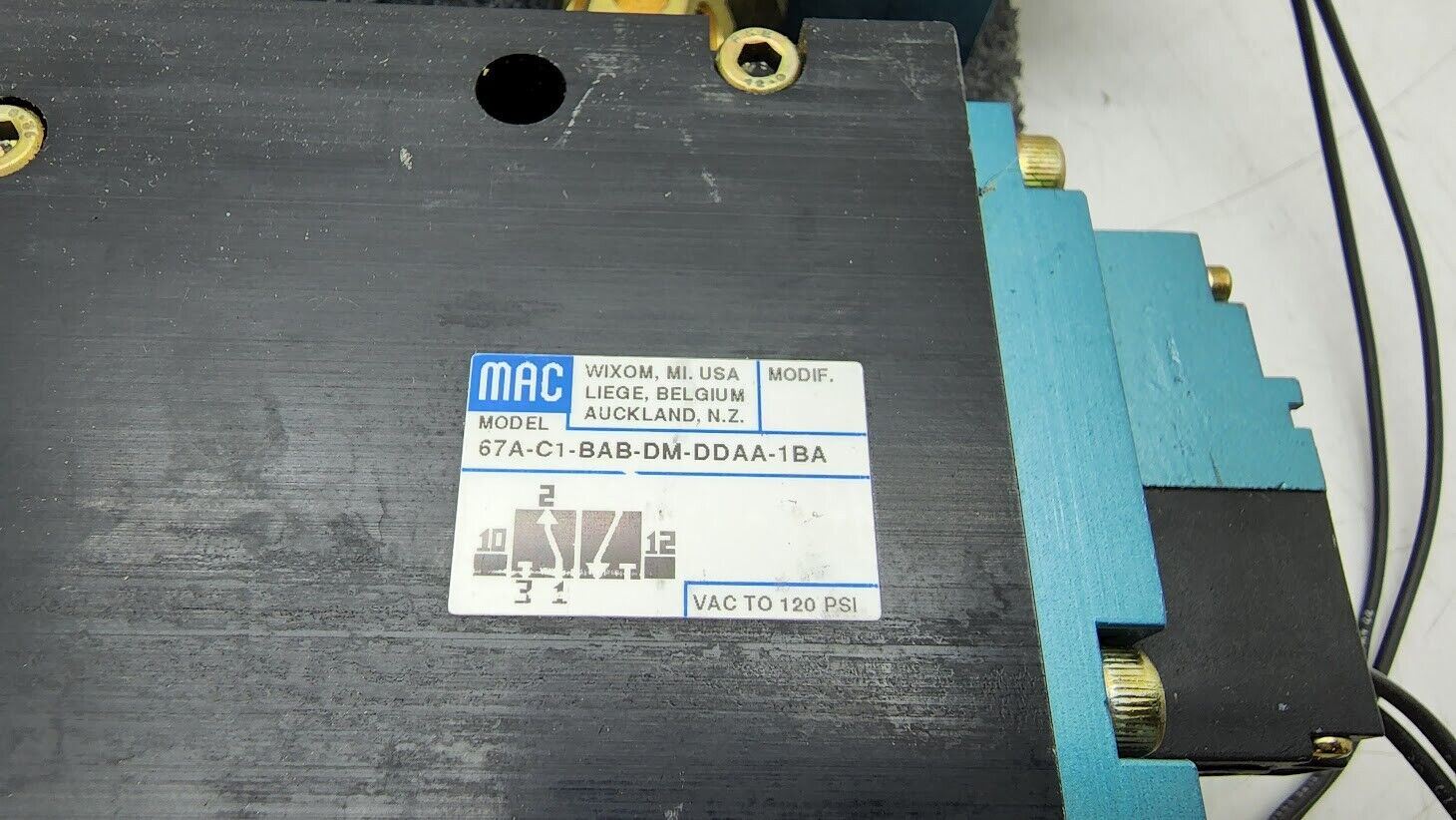 2x MAC Pneumatic Air Solenoid Control Valve 24VDC 67A-C1-BAB-DM-DDAA-1BA 1" NPTF