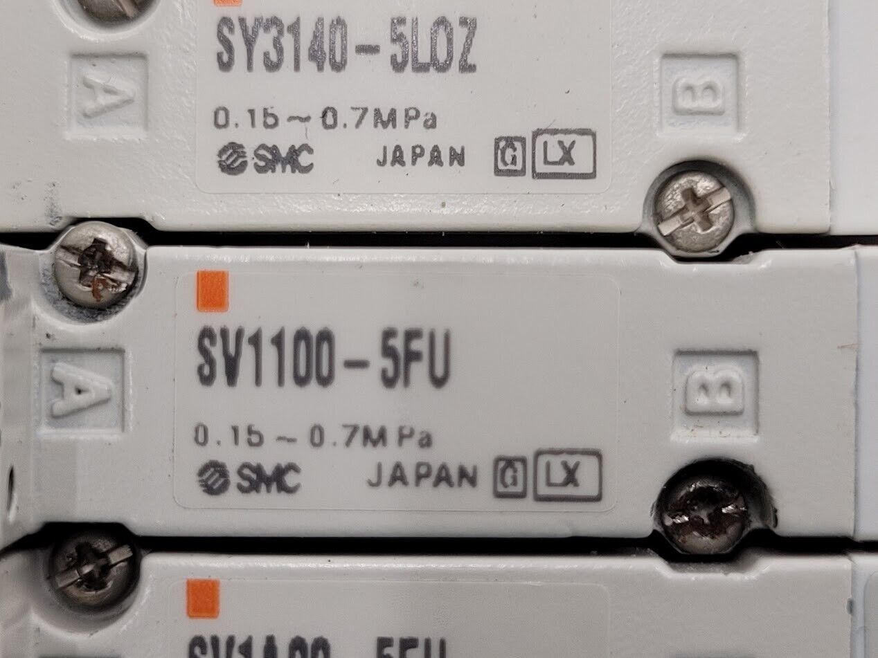 2x SMC Valve Block Solenoid Manifold SV1A00-5FU SV1100-5FU 24VDC 26 Valves Lot C