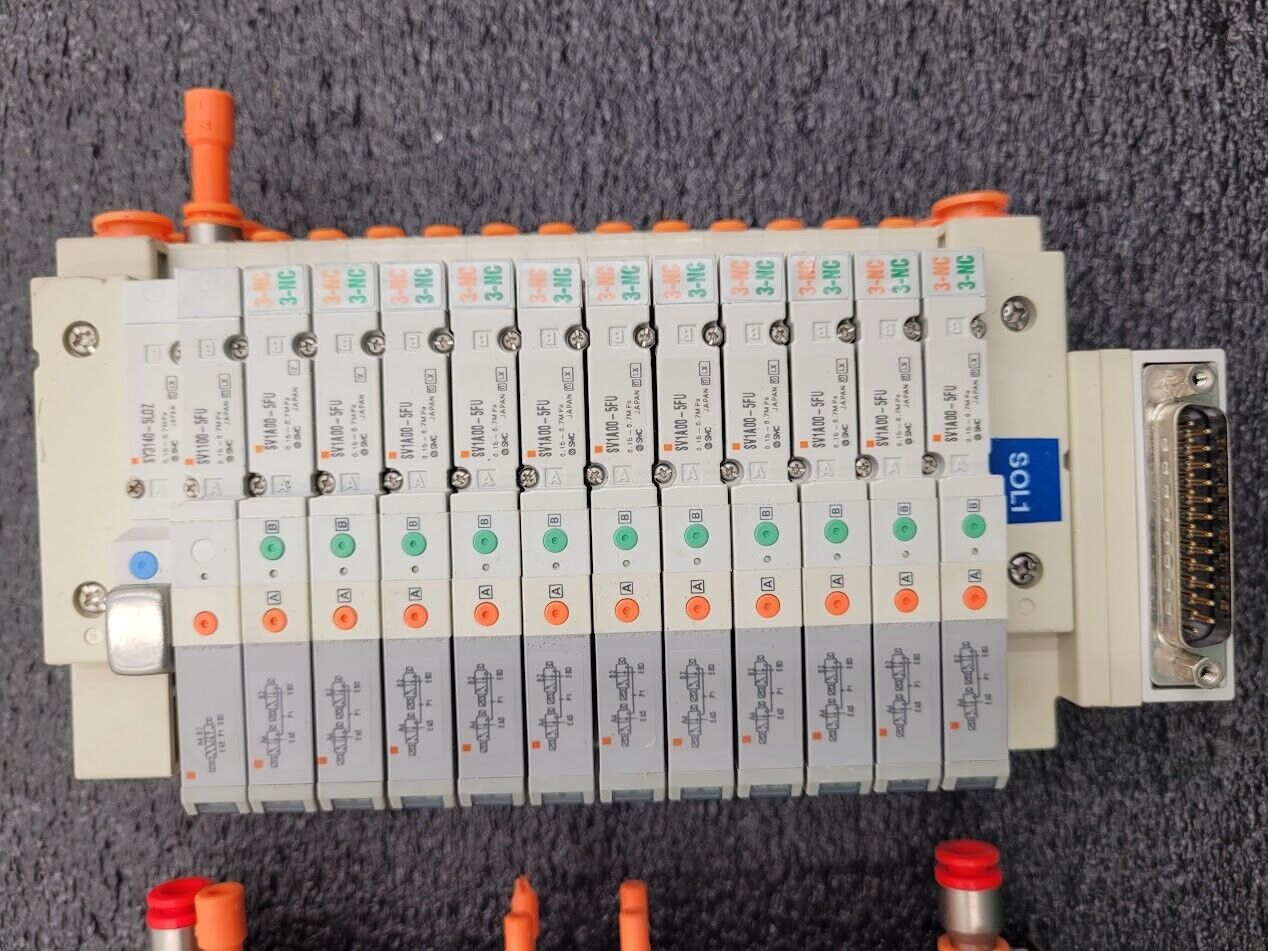 2x SMC Valve Block Solenoid Manifold SV1A00-5FU SV1100-5FU 24VDC 26 Valves Lot C