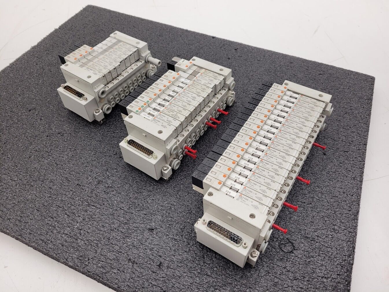 3x SMC Pneumatic Valve Block Solenoid Manifold 24VDC 38 Valves Total Lot D