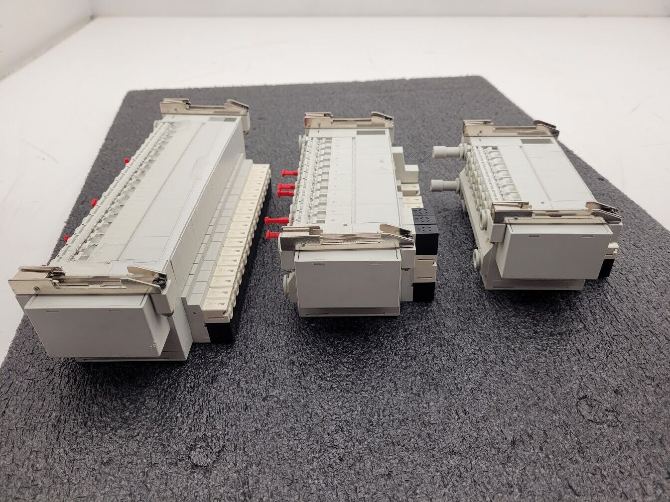 3x SMC Pneumatic Valve Block Solenoid Manifold 24VDC 38 Valves Total Lot D