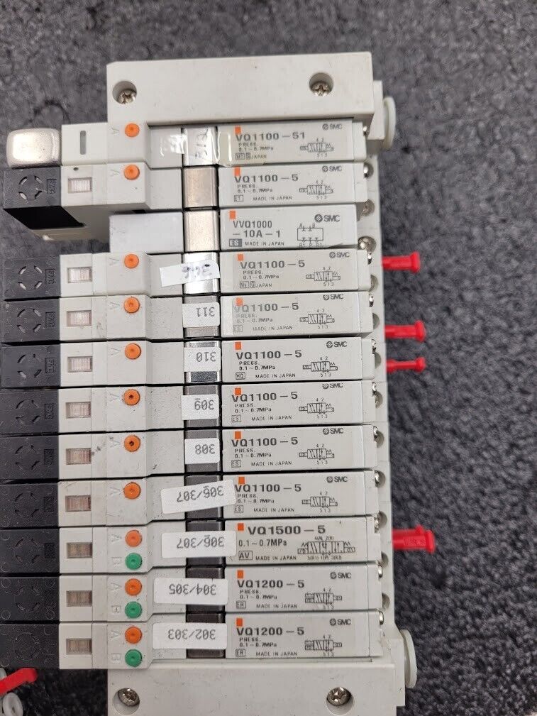 3x SMC Pneumatic Valve Block Solenoid Manifold 24VDC 38 Valves Total Lot D