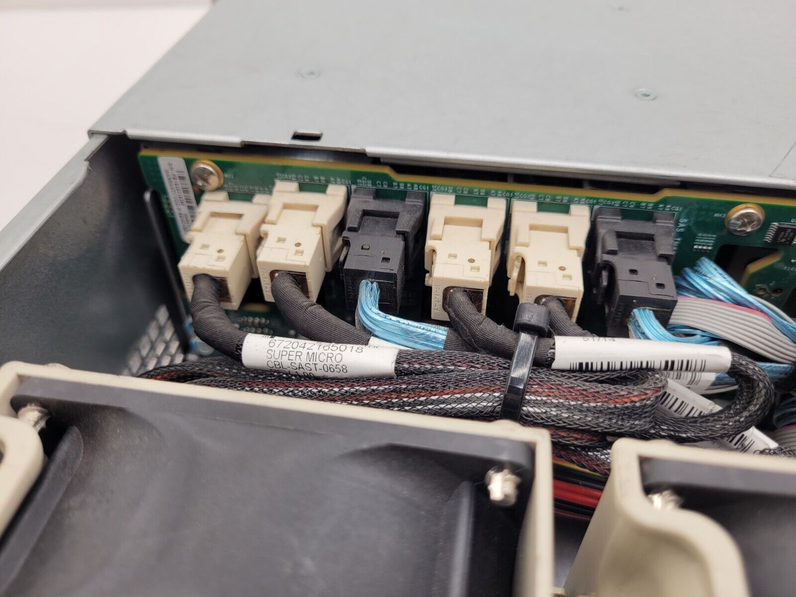 2U Server 24 Bay SFF X10DRU-i+ 4x NVMe 2x Intel E5-2630 V3 16 Core 128GB