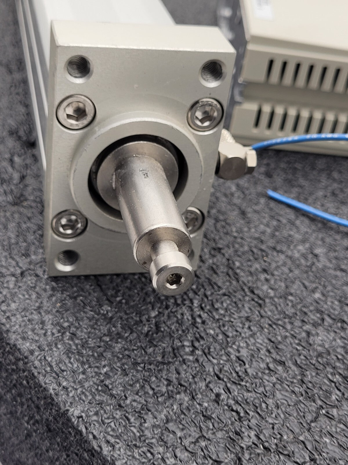 3x IAI ROBO CYLINDER Linear Actuator RC-RSW-H-100-S-SP w/ RCA-S-RSW Controllers