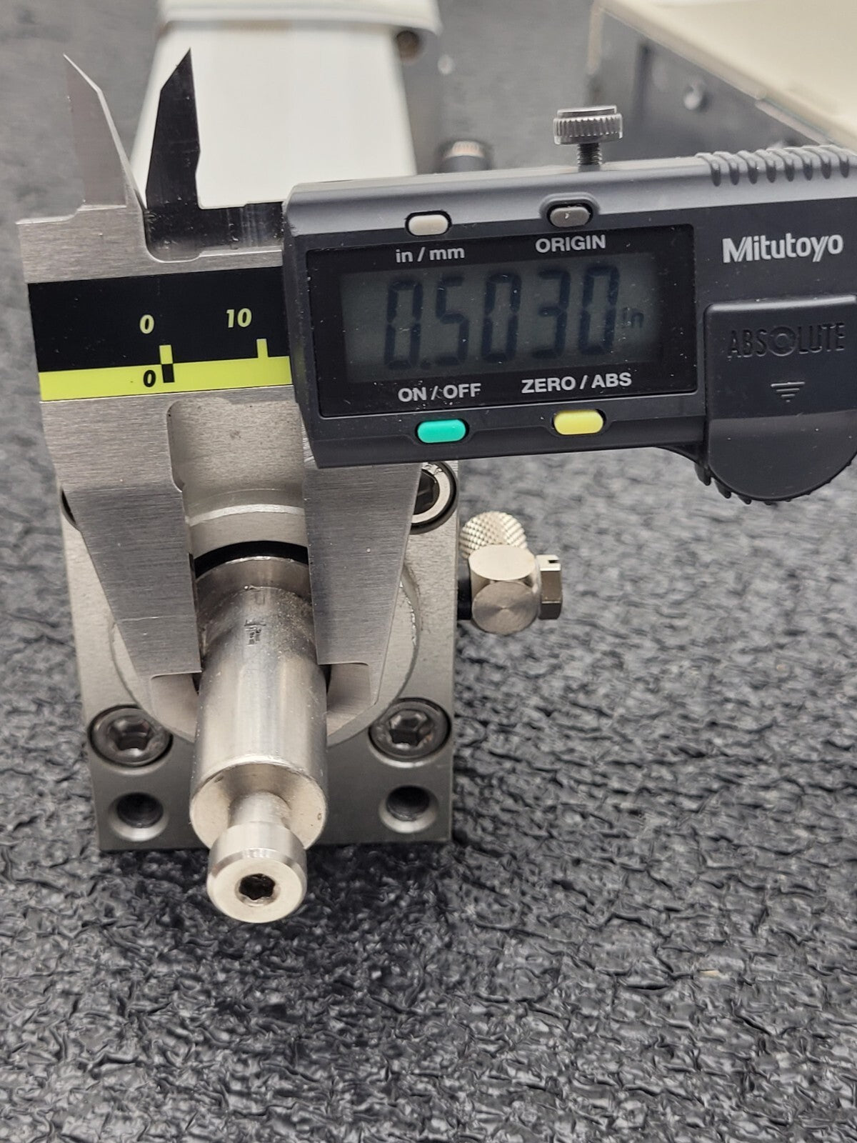 3x IAI ROBO CYLINDER Linear Actuator RC-RSW-H-100-S-SP w/ RCA-S-RSW Controllers