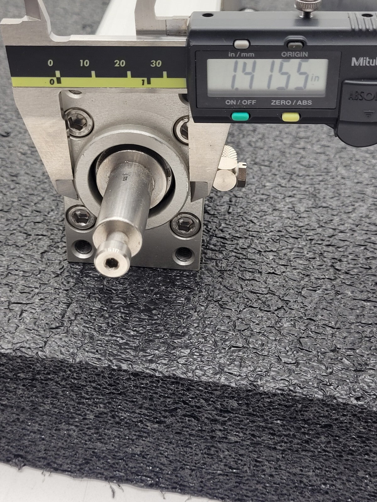 3x IAI ROBO CYLINDER Linear Actuator RC-RSW-H-100-S-SP w/ RCA-S-RSW Controllers