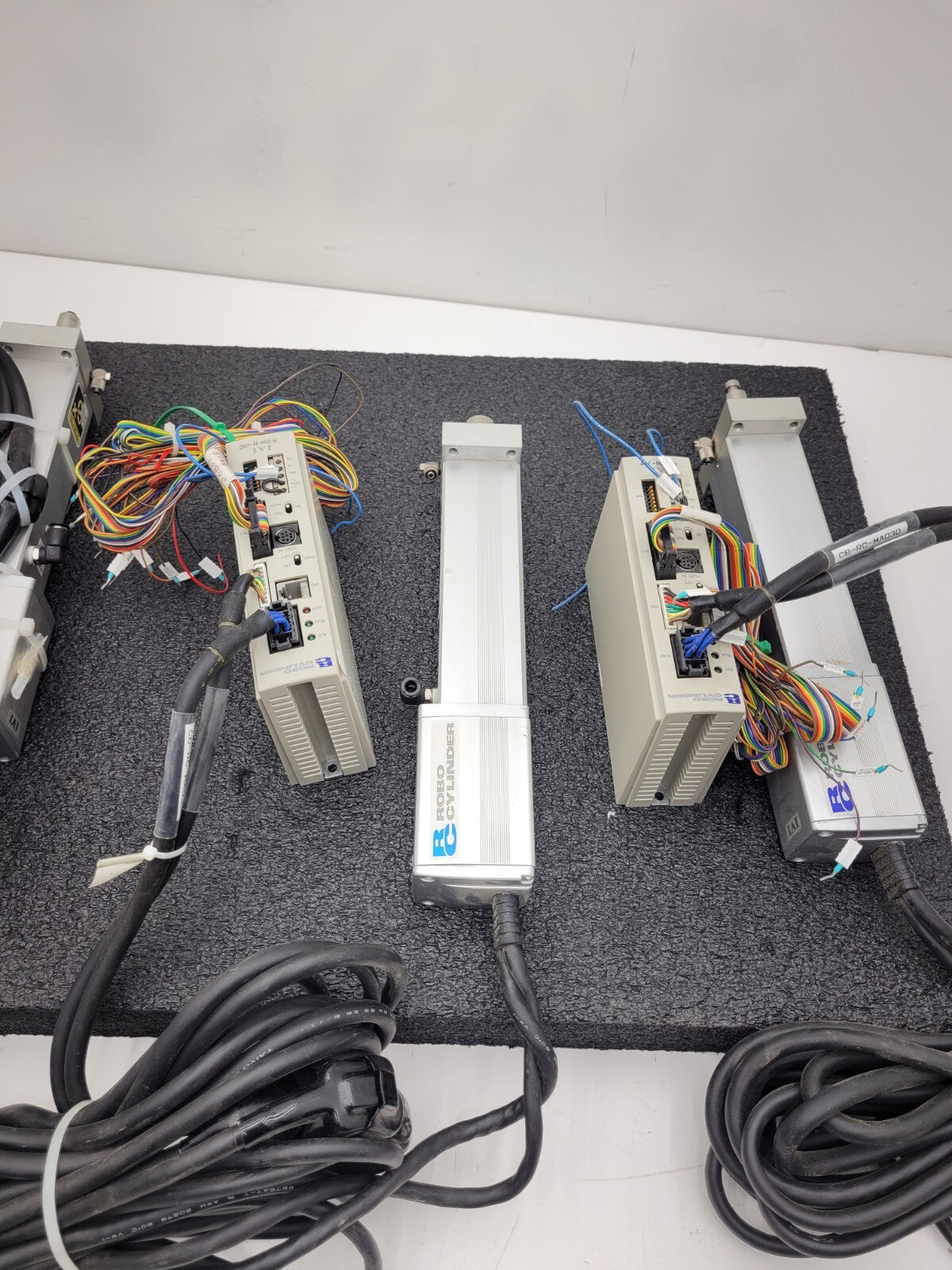 3x IAI ROBO CYLINDER Linear Actuator RC-RSW-H-100-S-SP w/ RCA-S-RSW Controllers