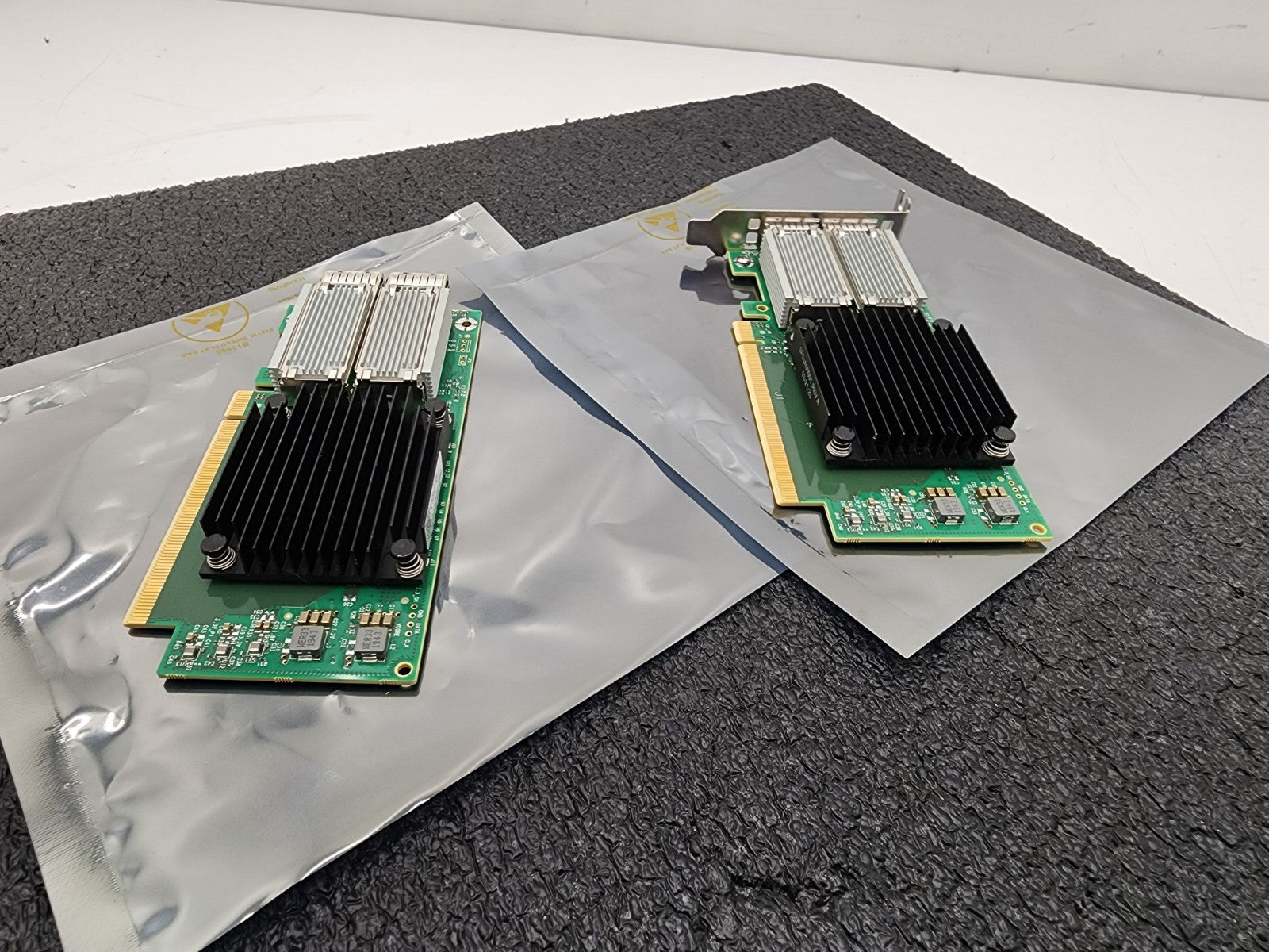 2x Dell ConnectX-5 CX516A Dual-Port 100GbE QSFP Network Adapter Dell P/N: 09FTMY