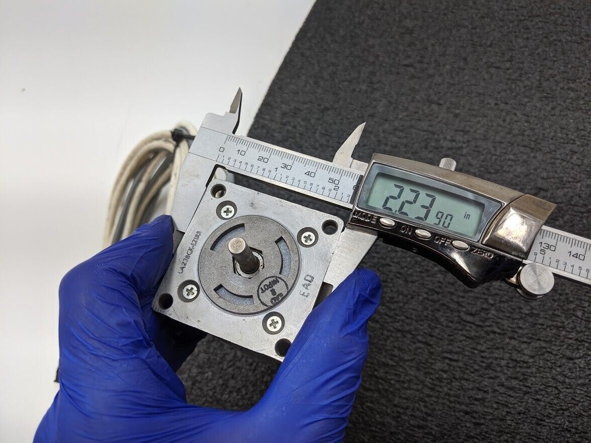 2x Parker Compumotor Motor Stepper Motor A/AX57-83 C153/421-1000-120CBV Encoder