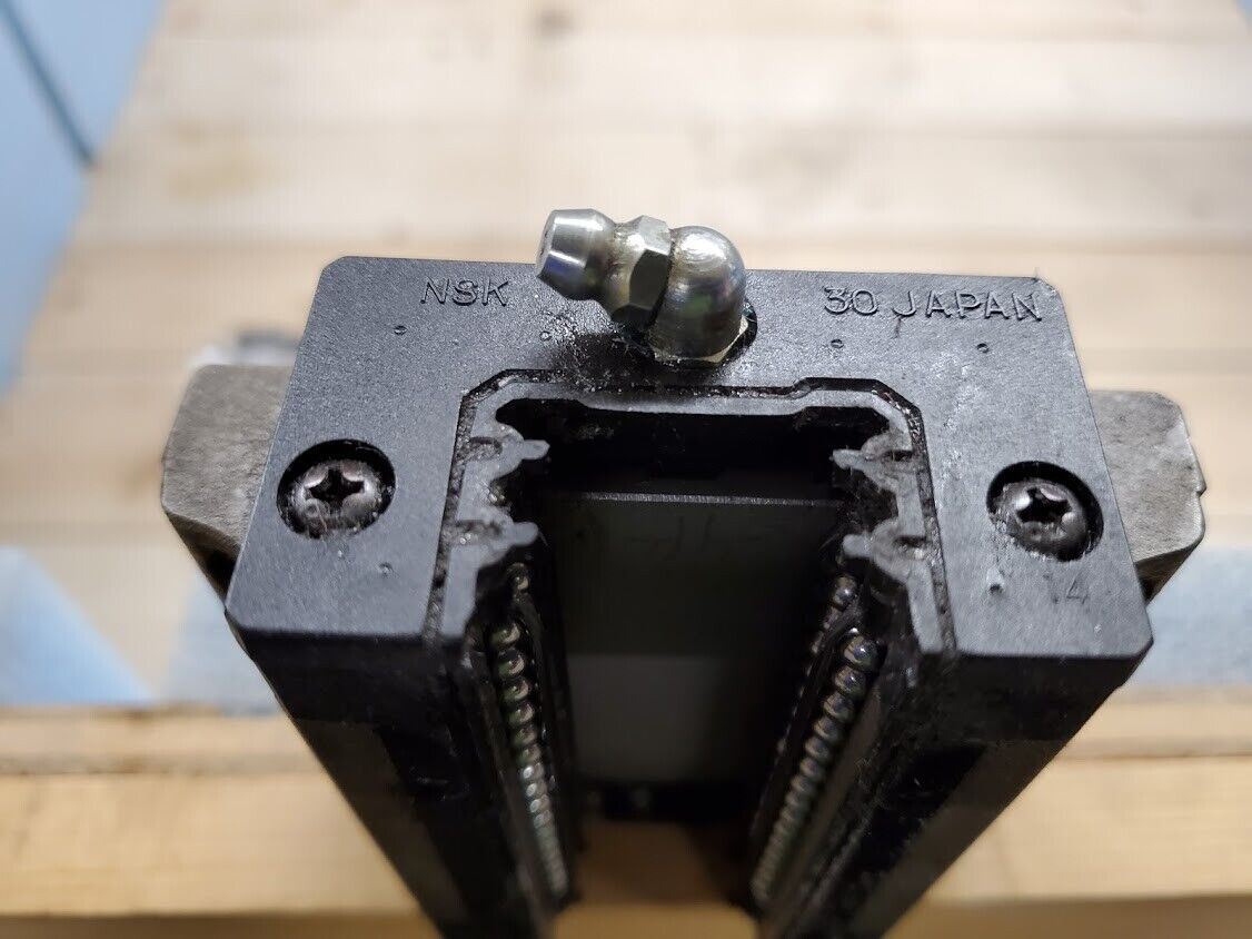 2x NSK Linear Rail LY301550EL2-10PNZ1 85-002 4x 30 Blocks dual BB Guides 61" L