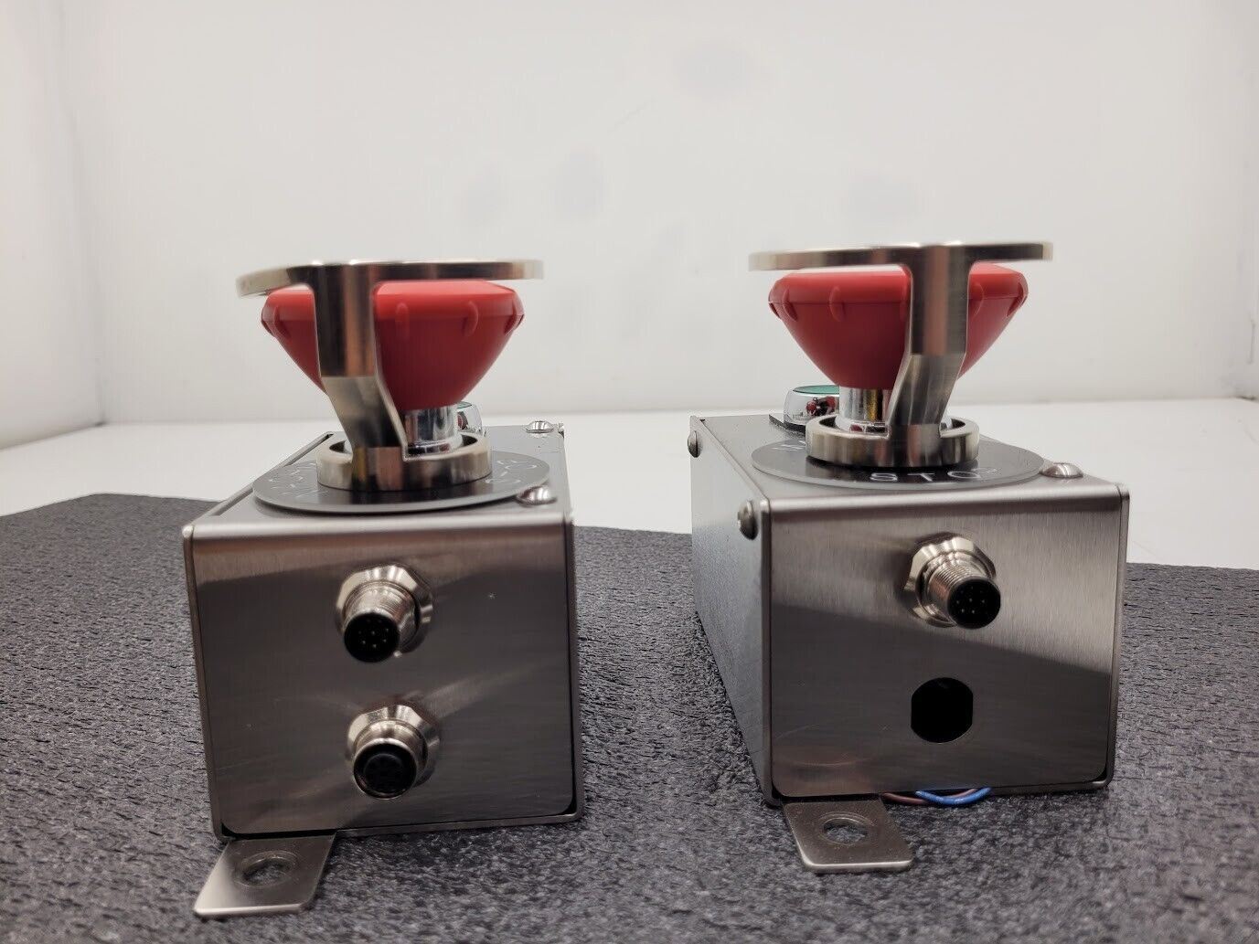 2x Jakab Safety Sprecher + Schuh EMO E-Stop /Start/Reset Assembly w/ ABB Tina 2A