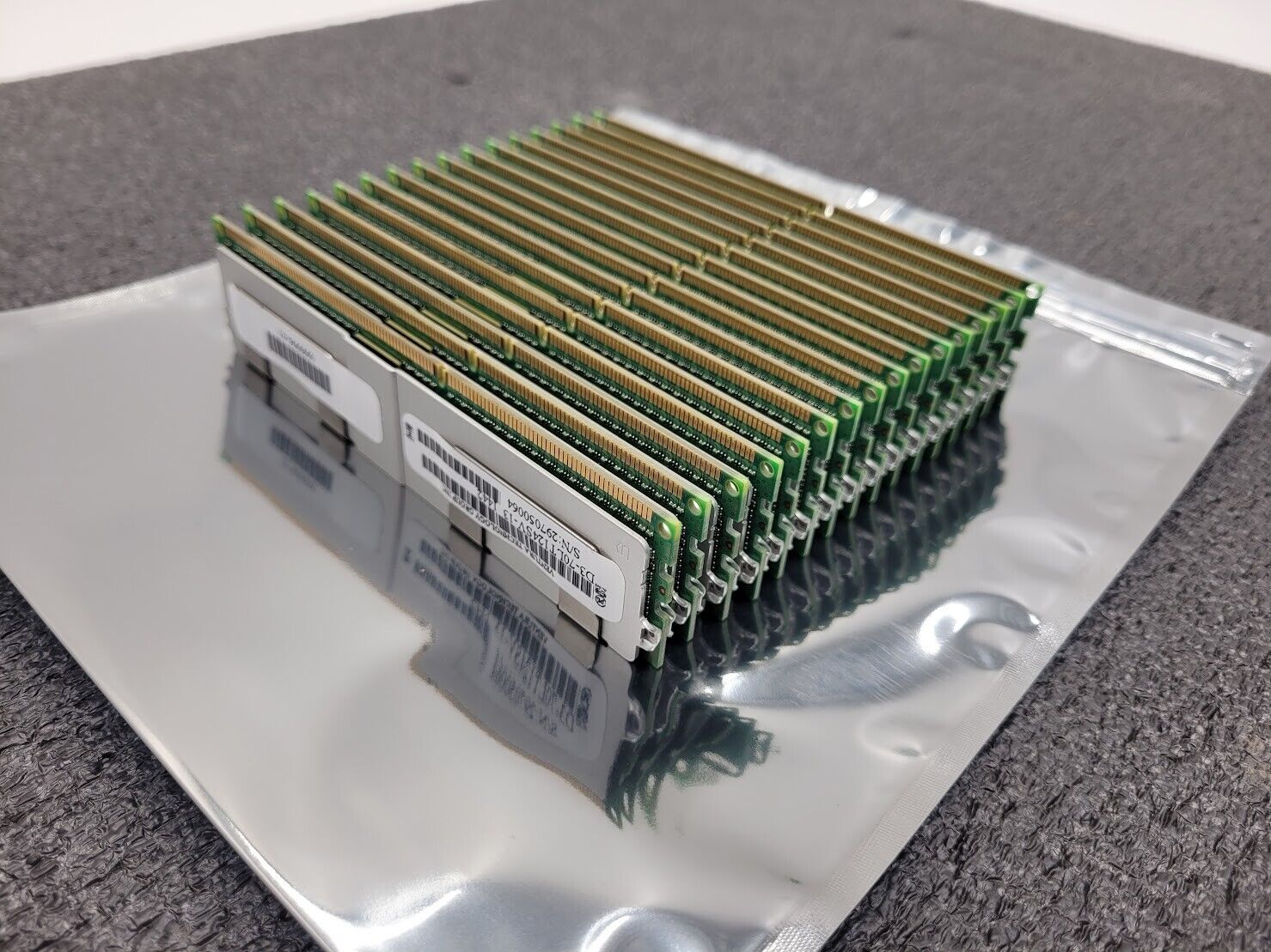 512GB Lot of 16x DDR3 32GB ECC Ventura D3-70LT124SV-13 4Rx4 PC3-14900L Ram