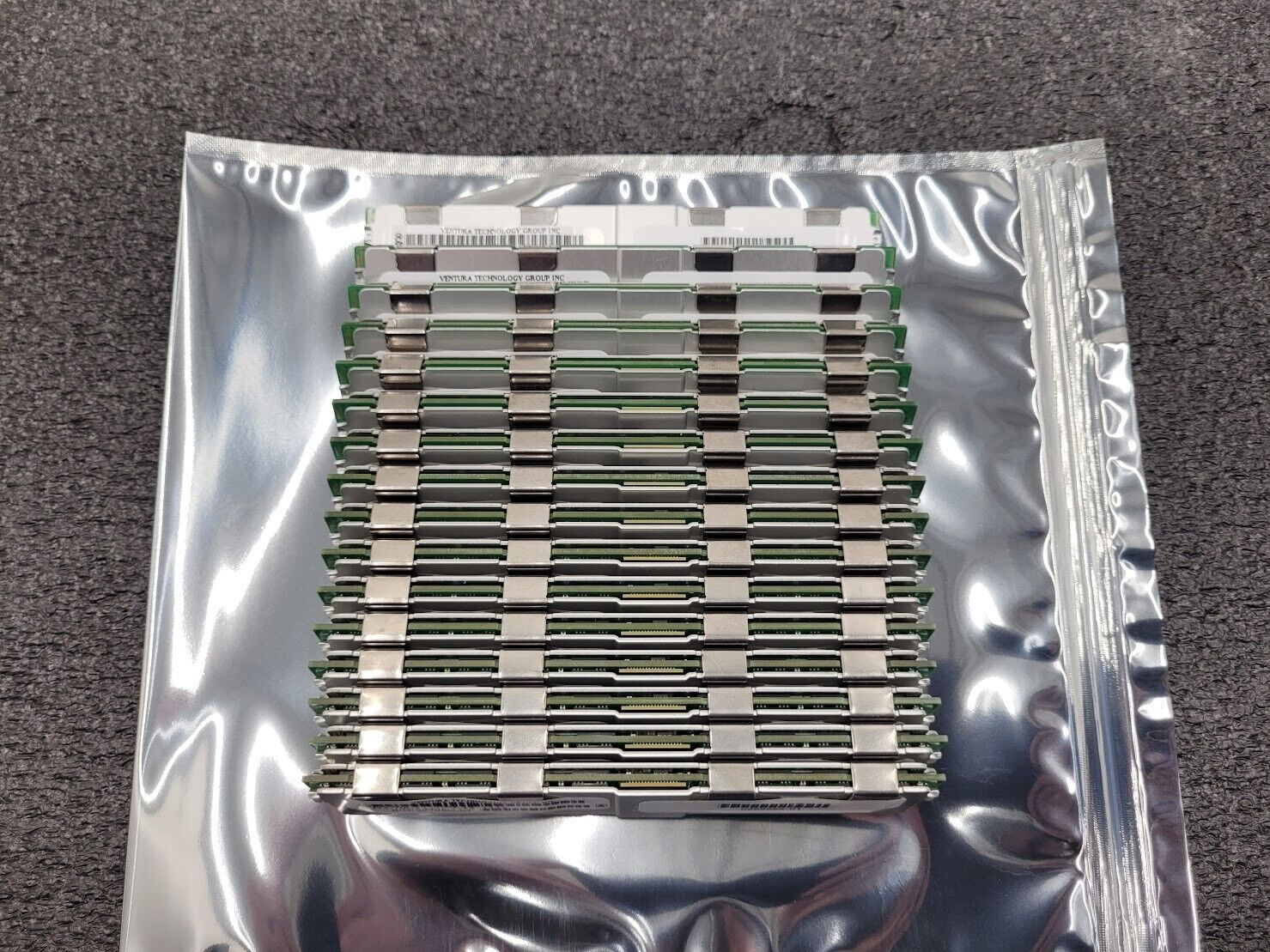 512GB Lot of 16x DDR3 32GB ECC Ventura D3-70LT124SV-13 4Rx4 PC3-14900L Ram