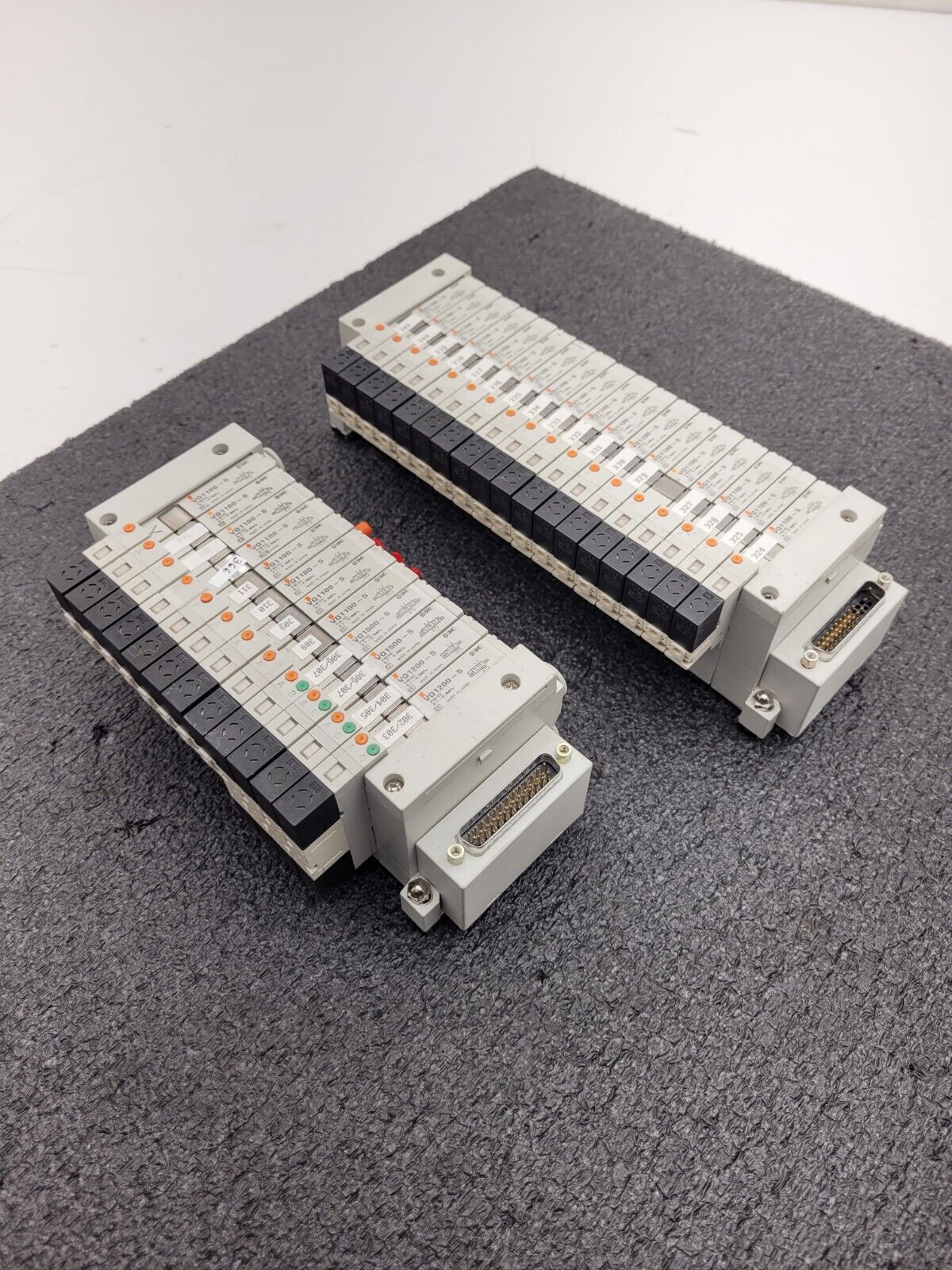 2x SMC Valve Block Solenoid Manifold VQ1200-5 VQ1100-5 24VDC 30 Valves Lot C