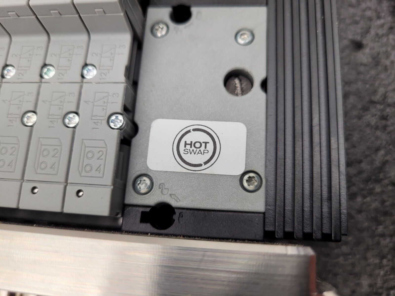 24x Valve Burkert AirLINE 8644 6524C 24VDC Pneumatic Solenoid Controlled Block