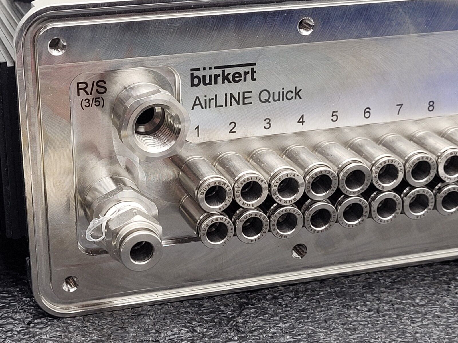 24x Valve Burkert AirLINE 8644 6524C 24VDC Pneumatic Solenoid Controlled Block