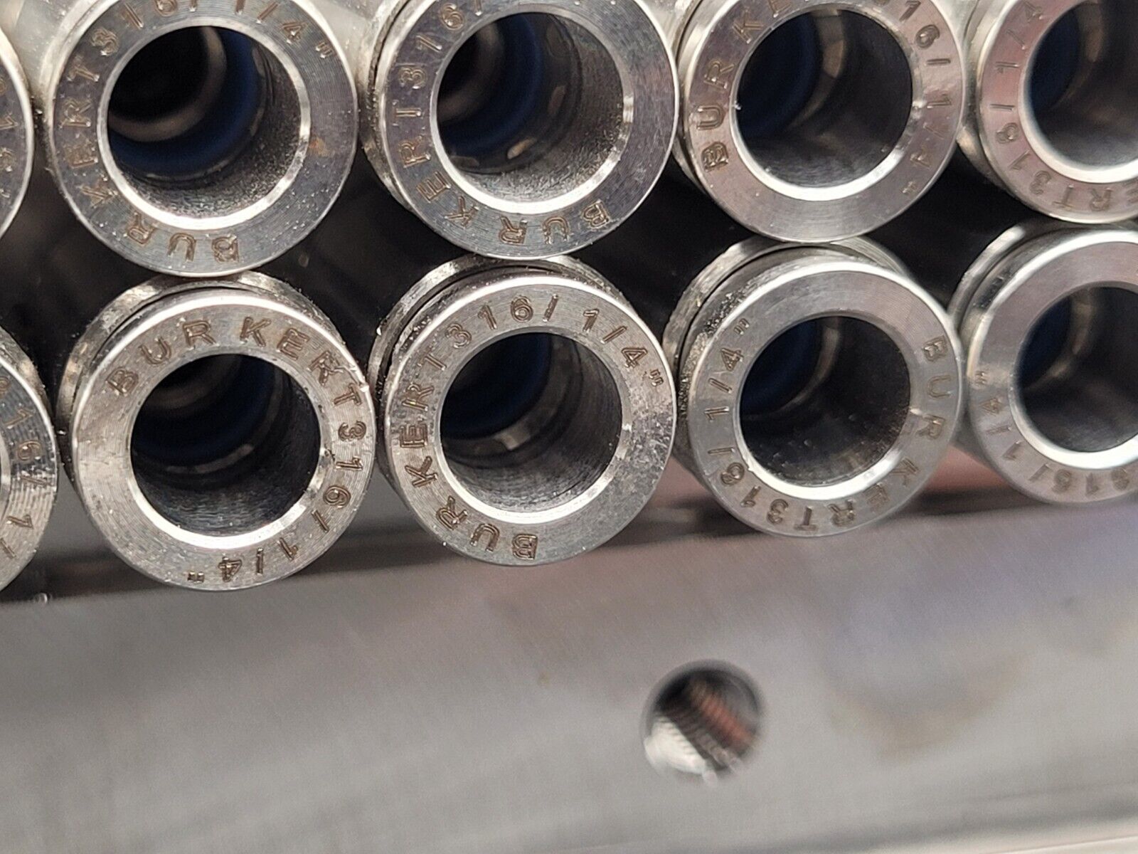 24x Valve Burkert AirLINE 8644 6524C 24VDC Pneumatic Solenoid Controlled Block