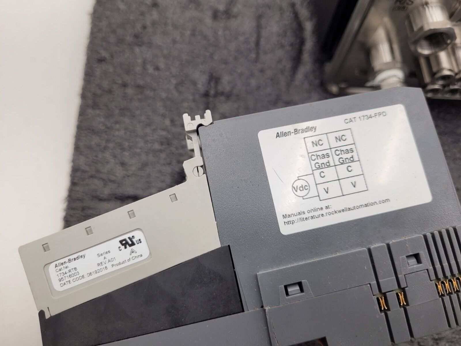 24x Valve Burkert AirLINE 8644 6524C 24VDC Pneumatic Solenoid Controlled Block