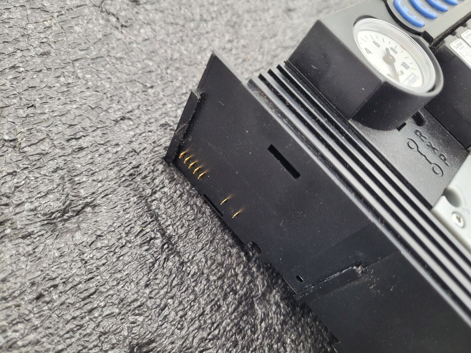 24x Valve Burkert AirLINE 8644 6524C 24VDC Pneumatic Solenoid Controlled Block