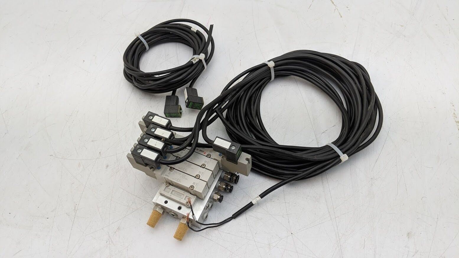 4x SMC SY5140-5DZ, SY5340-5DZ Base Mount Solenoid Valve 5 Port 2-3 Position 24V