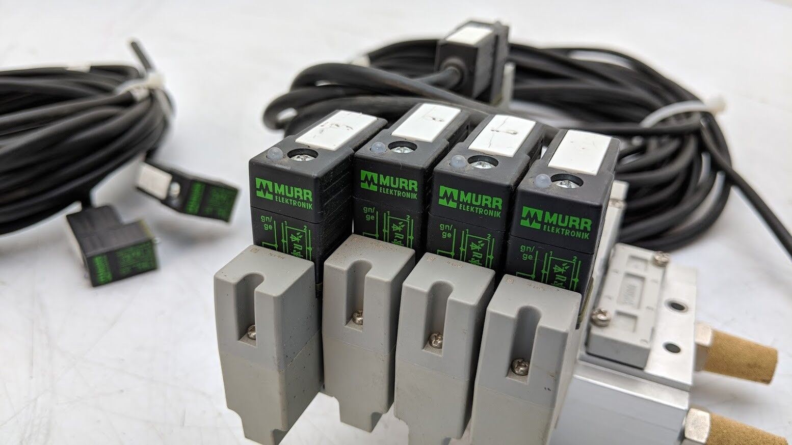 4x SMC SY5140-5DZ, SY5340-5DZ Base Mount Solenoid Valve 5 Port 2-3 Position 24V