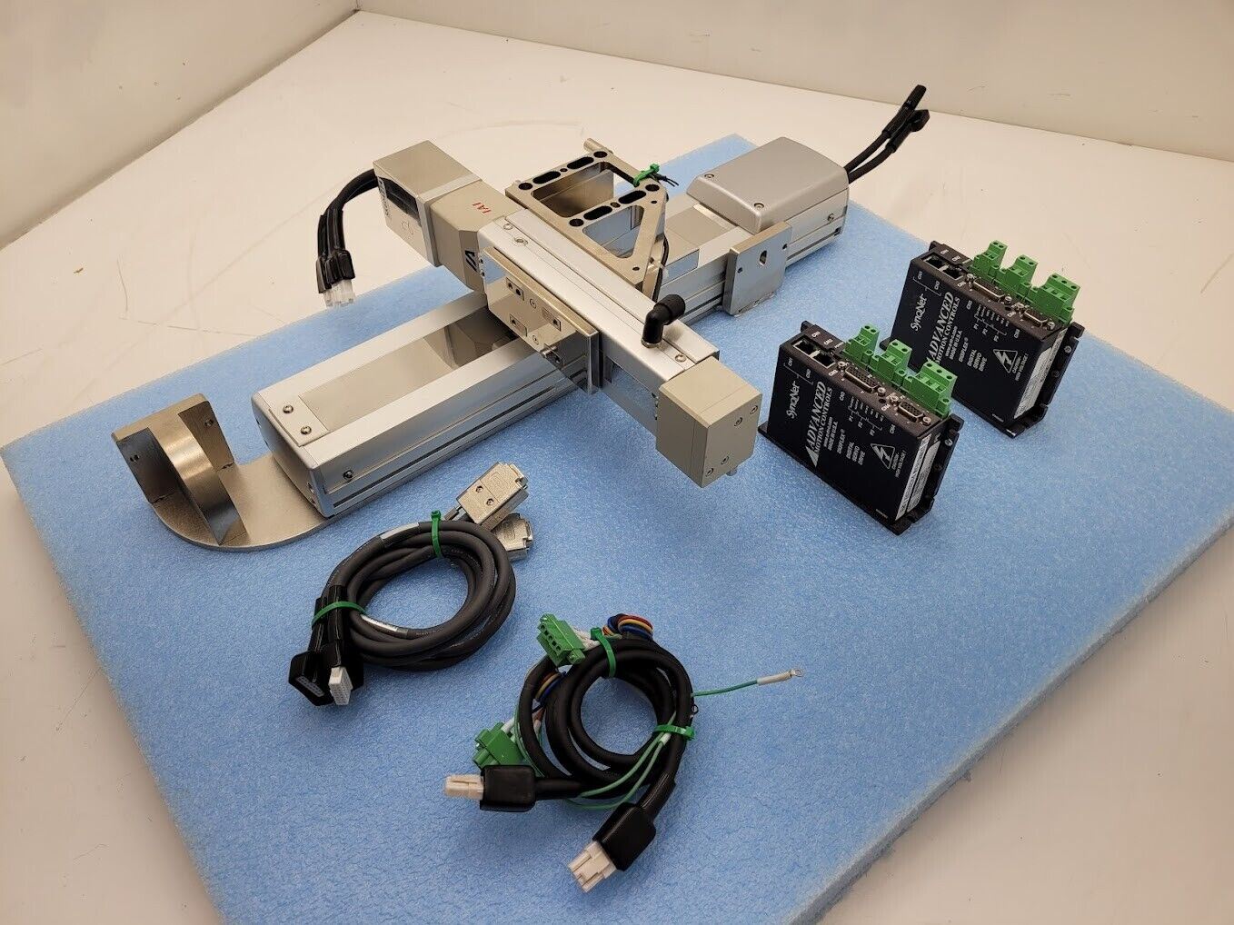 2 Axis IAI Robot Pick and Place ISPD + DS Actuators AMC Servo Drives + Cables C