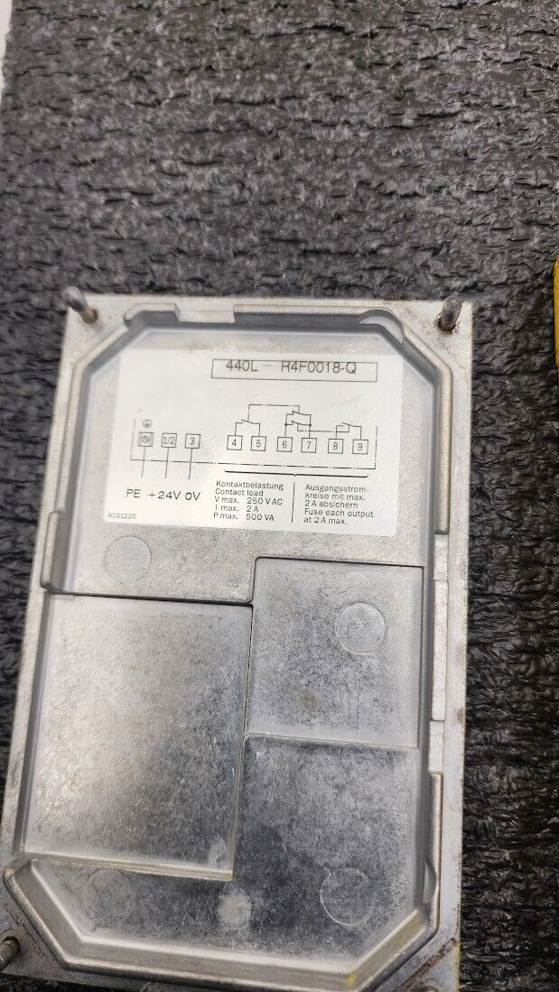 2x Sick Safety Control Light Curtain 18M Range 24VDC Working Pull