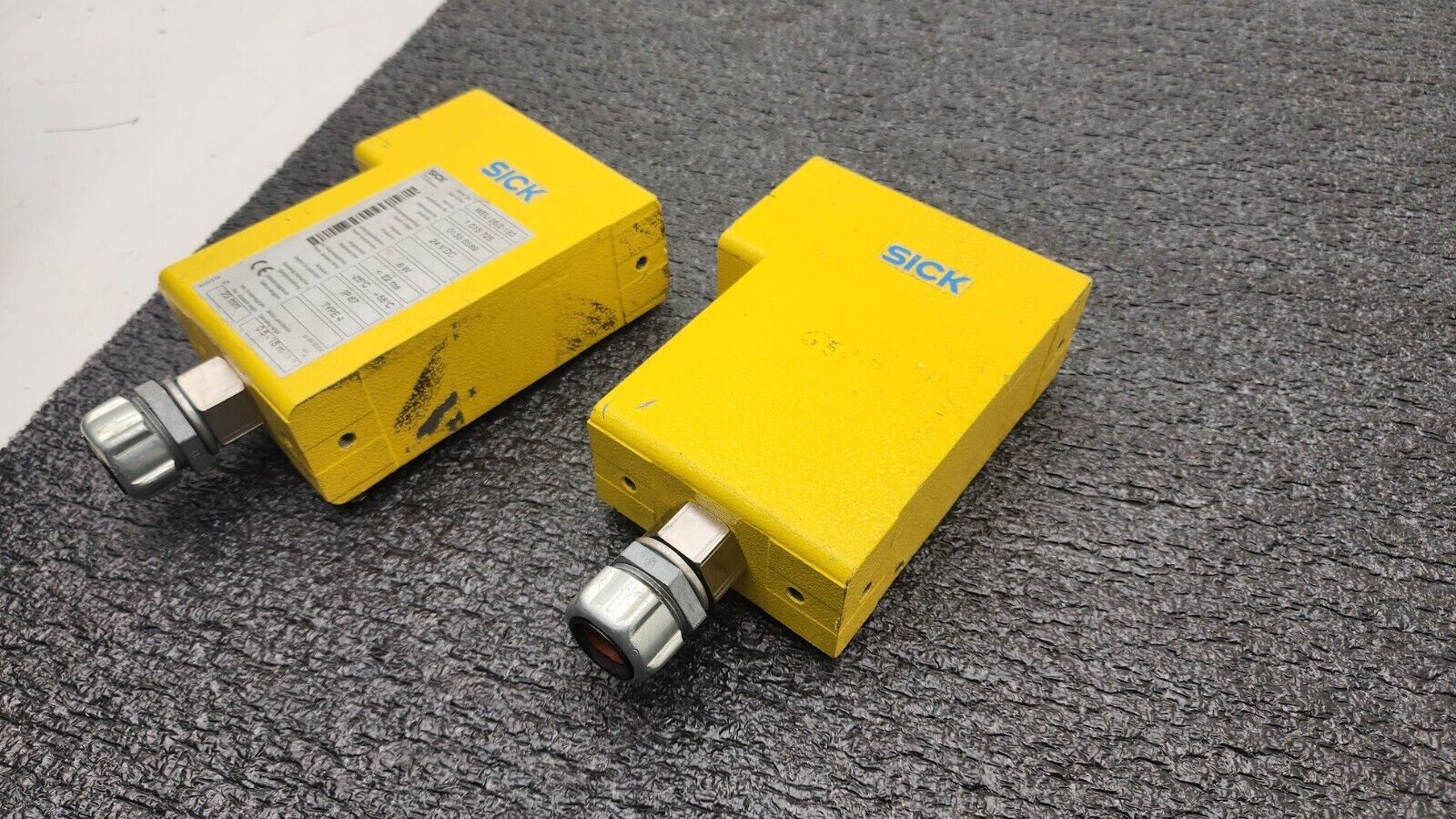 2x Sick Safety Control Light Curtain 18M Range 24VDC Working Pull