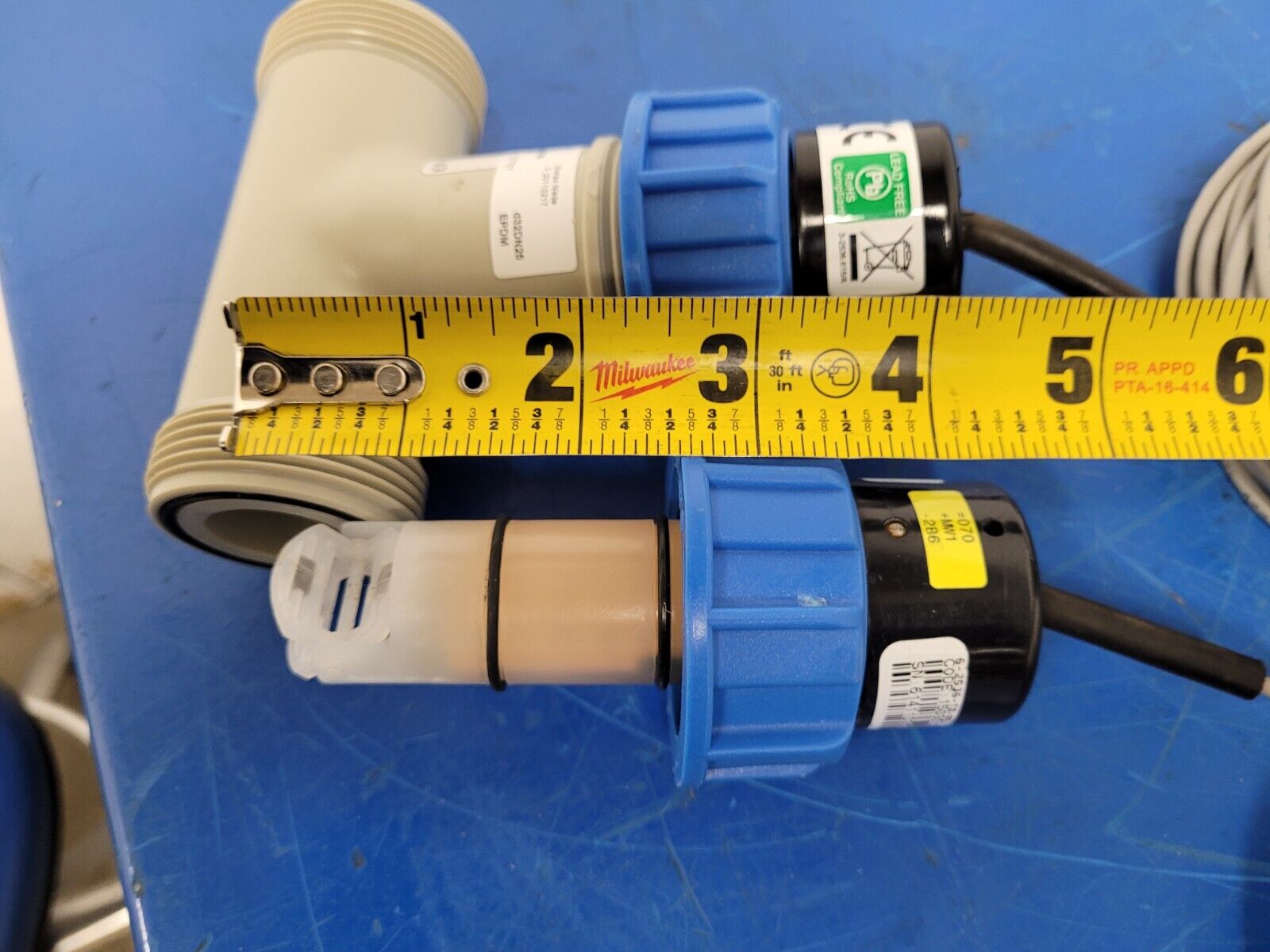 2x George Fischer 3-2536-T0-RE1, 150301027 Paddlewheel Flow Sensor DN25 EPDM Tee