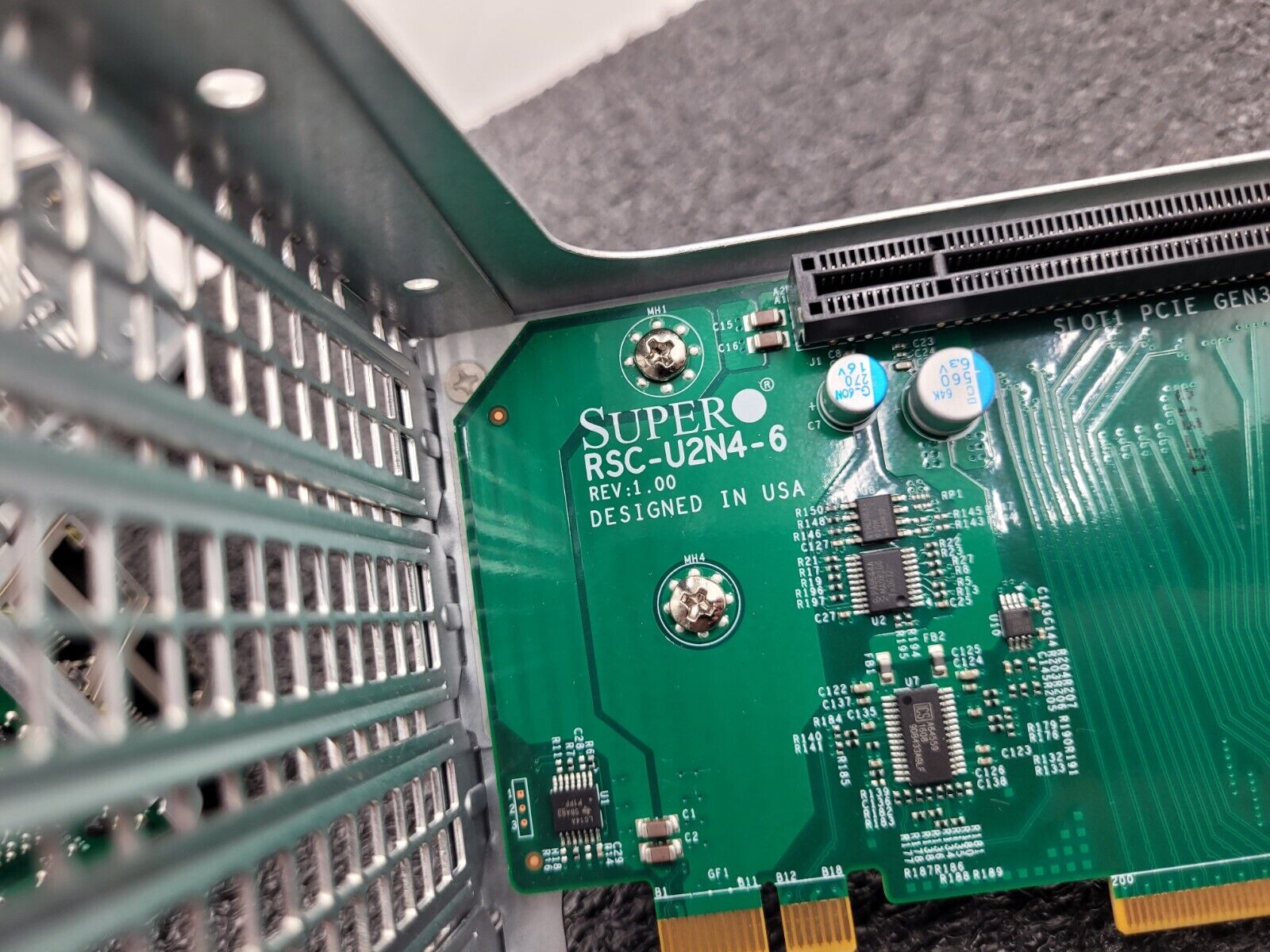 2x SuperMicro Riser Boards and 8x OCuLink Cables AOC-2UR6N4-i4XT and RSC-U2N4-6