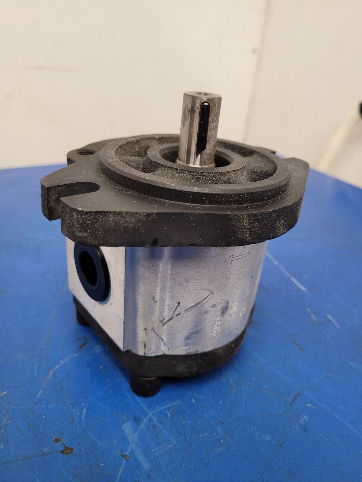 0.48 cu in Dynamic GPF2008PC Hydraulic Pump Some Corrosion On Gears 71010