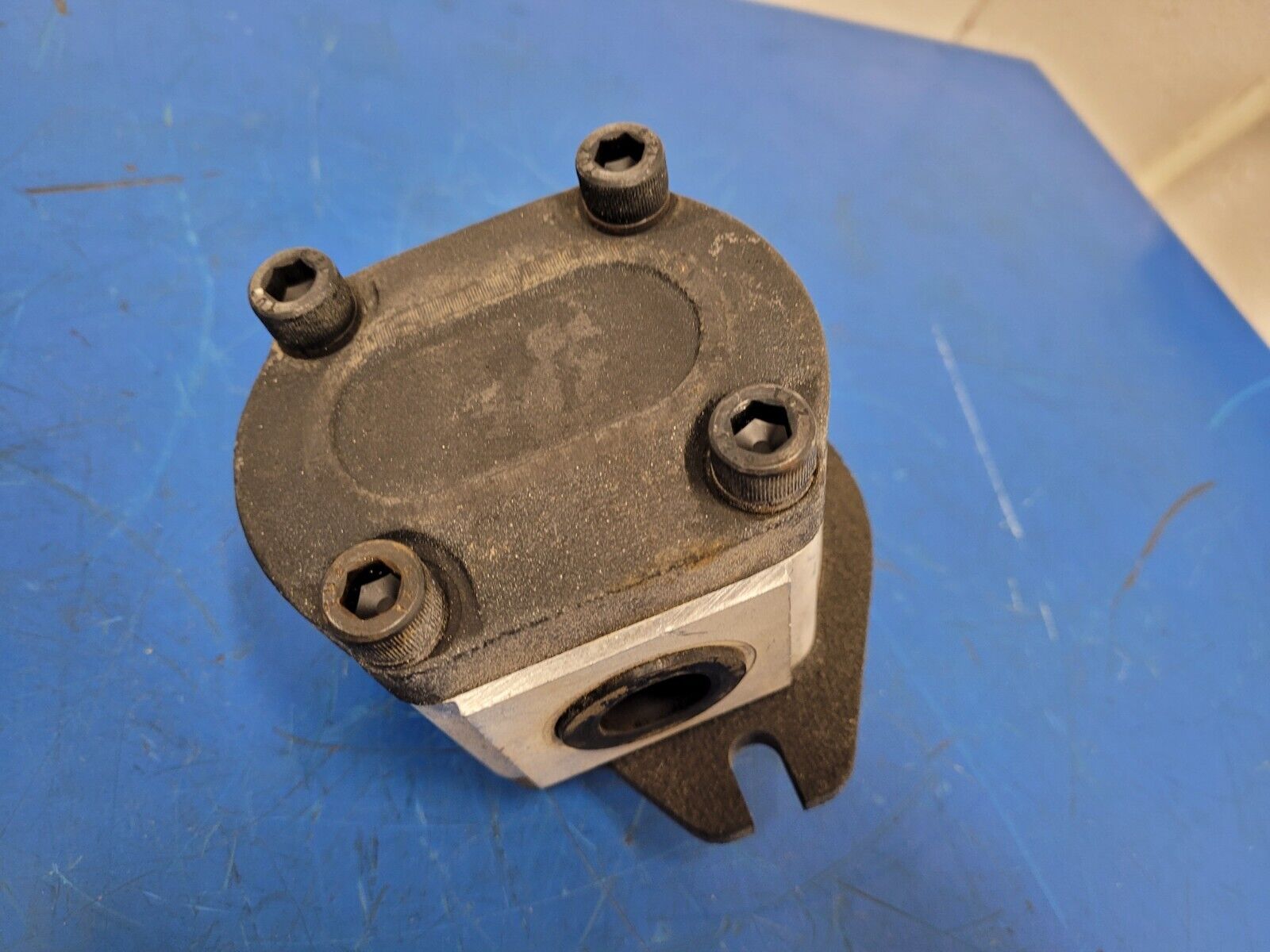 0.48 cu in Dynamic GPF2008PC Hydraulic Pump Some Corrosion On Gears 71010