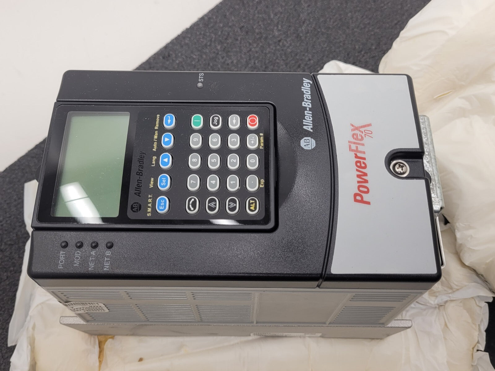 20AD3P4A3AYNNNC1 Allen bradley powerflex 70/3phase ac ,2hp,1.5kw,480VAC.