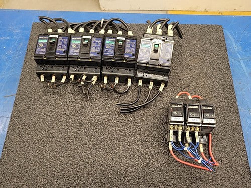 Mitsubishi NF30-CS Circuit Breaker Lot 220V AC w/ CP-C BAC102105 Breaker