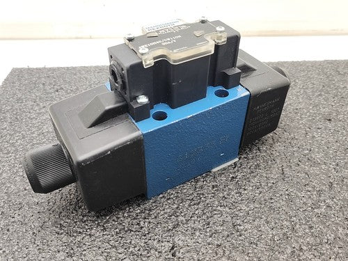 Mannesmann Rexroth 4WE10H40/CW11ON Hydraulic Directional Control Valve 9DA/N