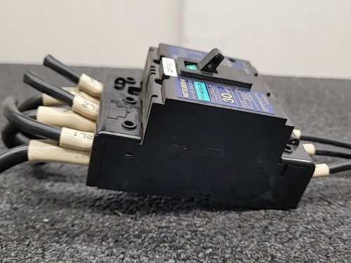 Mitsubishi NF30-CS Circuit Breaker Lot 220V AC w/ CP-C BAC102105 Breaker