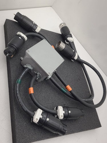 Industrial Power Distribution Junction Box Splitter 2 in 4 Out 3PH 4W 250VAC