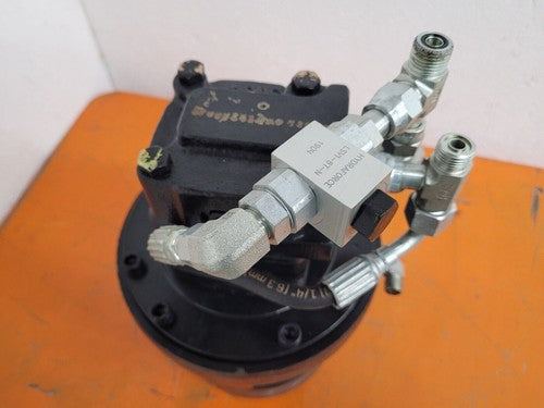 White Drive Products HB Hydraulic Wheel Drive Motor With Holding Brake Unit A