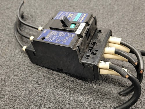Mitsubishi NF30-CS Circuit Breaker Lot 220V AC w/ CP-C BAC102105 Breaker