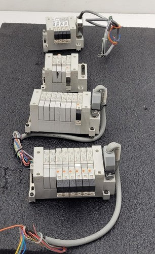 Lot of 4 SMC VQ1100-5  Solenoid Valve Blocks 24 Valves DIN Rail Mount DB25 Lot F