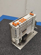 SMC Solenoid 9 Valve Manifold VQ1130-5 C0 / VVQ1000-10A-3 Pneumatic Assembly