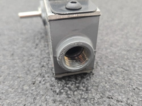 Namco Controls EA15030275 Limit Switch Industrial Rotary Actuator with Manual