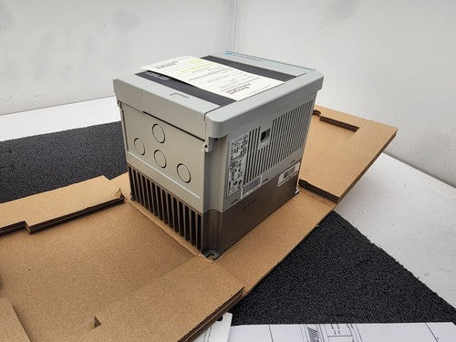 Allen Bradley 1305-BA03A Adjustable Frequency Drive New Old Stock Open Box