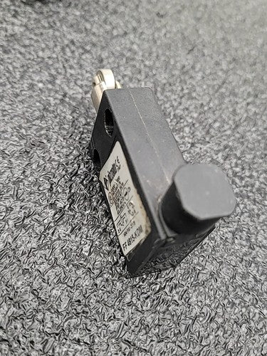 Lot 4 Limit Switches Schmersal TV10H Telemecanique XCKP Pizzato FF 4815 KDM