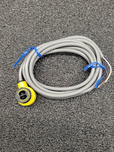Banner T18SP6FF50 32470 EZ-Beam Photoelectric Sensor Fixed Field PNP 50mm Wired