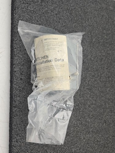 Namco Controls EA15030275 Limit Switch Industrial Rotary Actuator with Manual