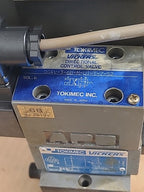 Tokimec Vickers DG4V-3-6B Daikin Hydraulic 3x Solenoid Valve Manifold Assembly