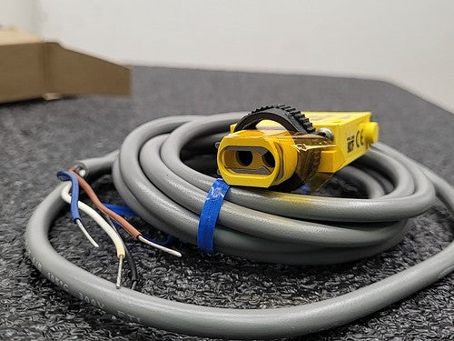 Banner SM312F Photoelectric Sensor Fiber Optic Amplifier Infrared Mini-Beam New