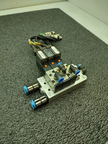 Lot of 2x SMC VZ3123-5MOZ-M5-Q and  2x VZ3123-5MOZ-M5 Pneumatic Valve Blocks